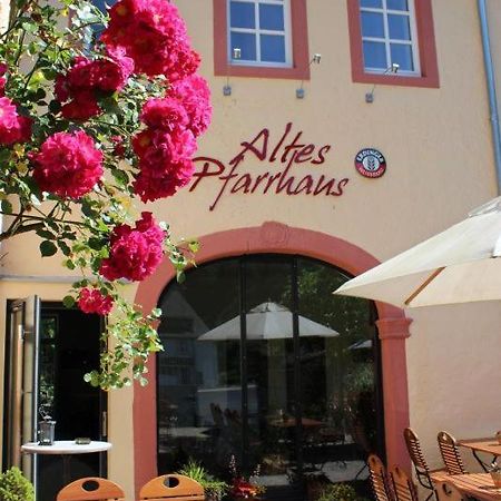 Отель Altes Pfarrhaus Auw an der Kyll Экстерьер фото